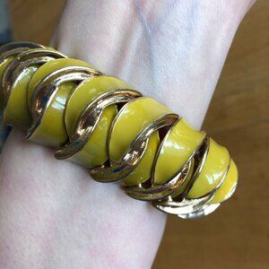ISABEL HARVEY  Retro Style Stretch Bracelet  Metal Mustard Yellow Enamel